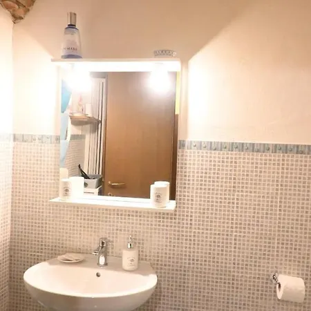 La Casa Di Flora Lägenhet *